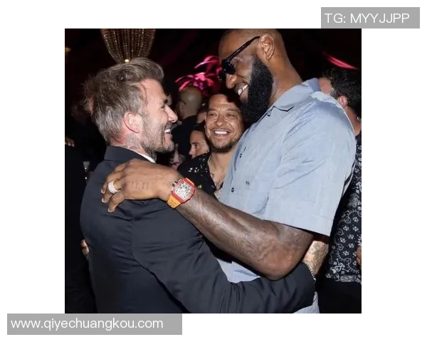 明星同框海外篮球与足球巨星亲密合影展现运动魅力与友谊的精彩瞬间 明星同框海外篮球与足球巨星亲密合影展现运动魅力与友谊的精彩瞬间